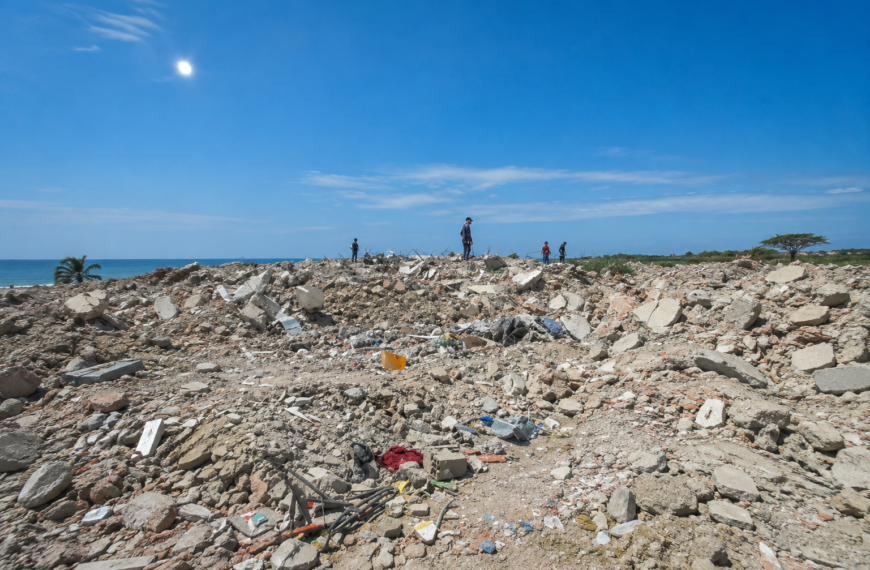 Arrojar escombros al mar no es una solución: Expertos recomiendan una gestión responsable tras el terremoto