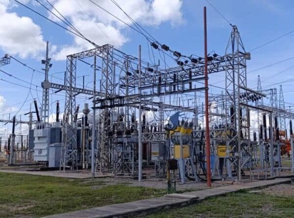 Falla en las líneas de transmisión de alta tensión deja sin servicio eléctrico a Ciudad Guayana