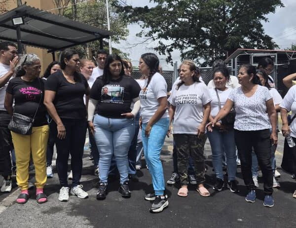 Comité por la Libertad de los Presos Políticos informó : Presos políticos fueron golpeados, heridos con perdigones y asfixiados con gas lacrimógeno en El Rodeo I el #5Jul
