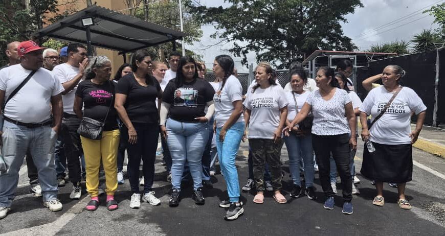 Comité por la Libertad de los Presos Políticos informó : Presos políticos fueron golpeados, heridos con perdigones y asfixiados con gas lacrimógeno en El Rodeo I el #5Jul